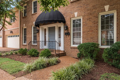 605 Linden Sq