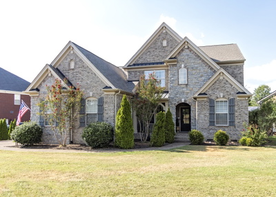 1081 Avery Trace Cir