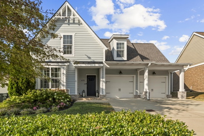 633 Sire Ave