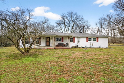 215 Ewing Dr