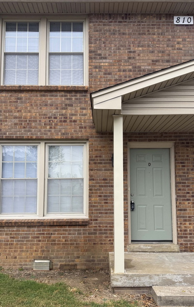 810 Golfview Place