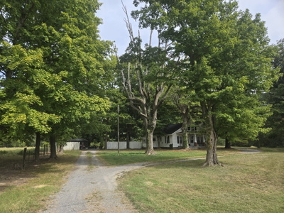 1614 Hwy 31W