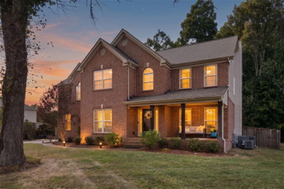 888 Dortch Ln