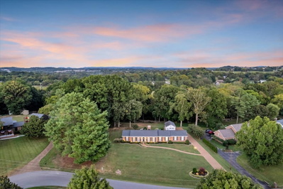 303 Ellington Dr
