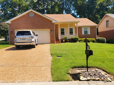 8424 Indian Hills Dr
