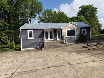 1210 Nashville Pike