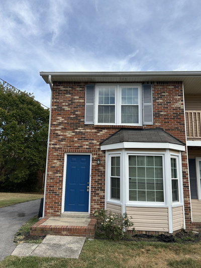 308 Crestmont Dr