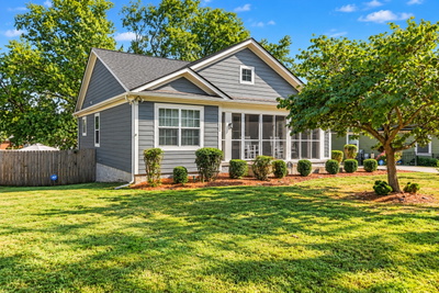 112 Bradford Dr