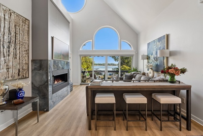 35 Lakeshore Ct