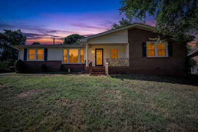 2821 Creekview Dr