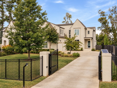 1808 Castleman Dr