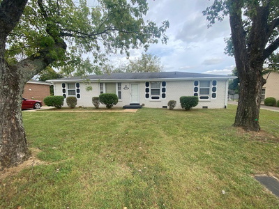4936 Olivia Dr