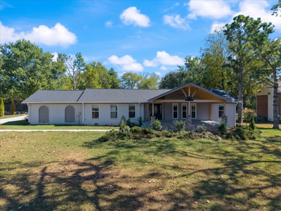 1037 S Brookside Dr