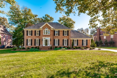 214 Woodlake Dr