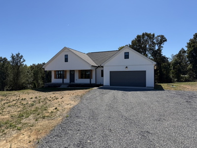 1285 Vickie Ln