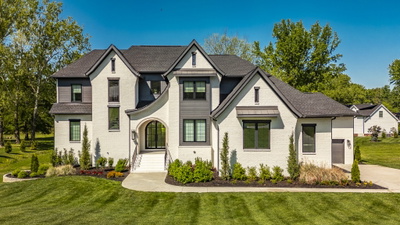 1305 Twin Springs Dr