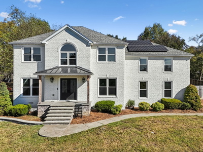 808 Alec Ct