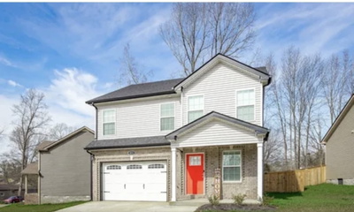 821 Lutz Ln