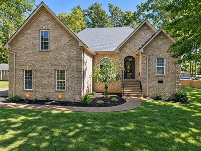 1213 Lake Marie Rd