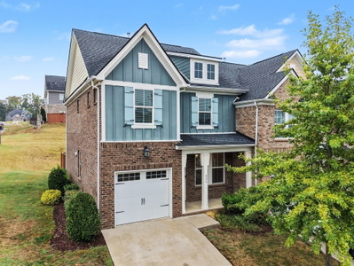 826 Kennear Ln