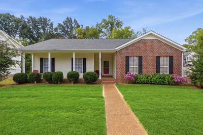 1599 Birchwood Cir