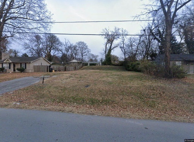 2818 Hartford Dr