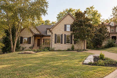 723 Azalea Ct