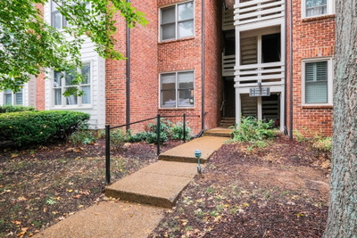 240 Boxmere Pl