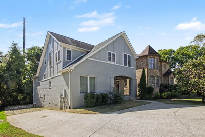 941 Gale Ln