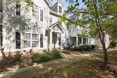817 Hobbit Ln