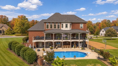 2020 Shoreline Dr