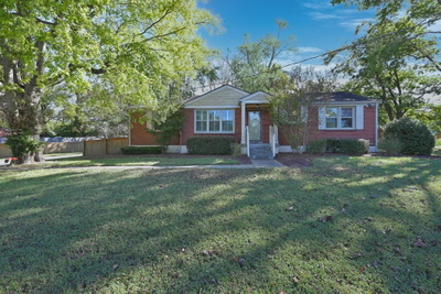 4904 Trousdale Dr