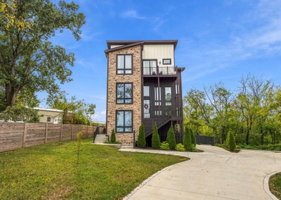 2211 Summitt Ave