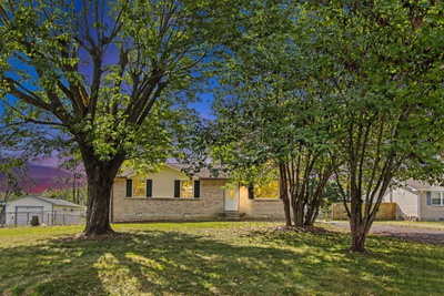 211 Hobbs Dr