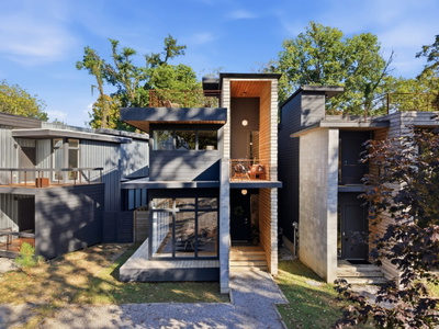 1413 Riverside Dr