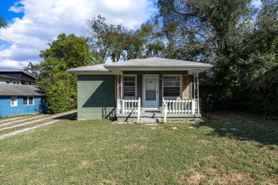907 Thomas Ave