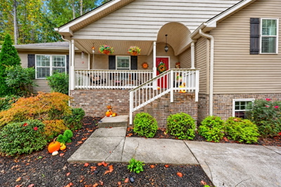 1021 Goldfinch Trl