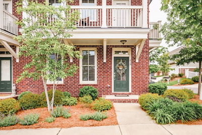 419 Henry Russell St