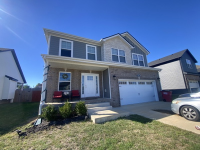 880 Macon Ln