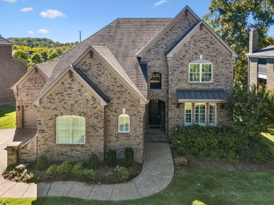 2255 Georgian Cir