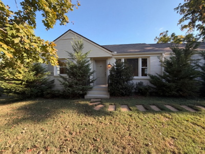 909 Tower Pl