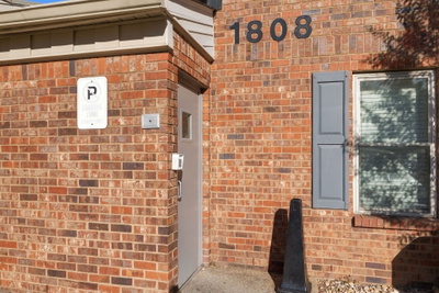 1808 State St