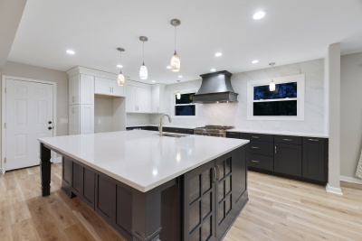 1213 Twin Springs Dr