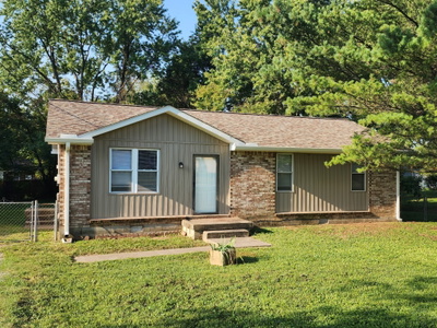 502 Meadowbrook Ct