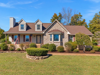 1025 Singing Springs Rd