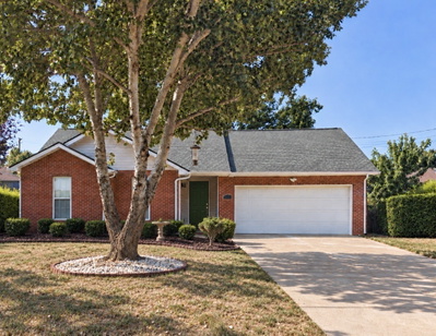 1006 Monica Dr
