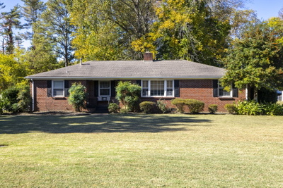 913 Hillsboro Rd